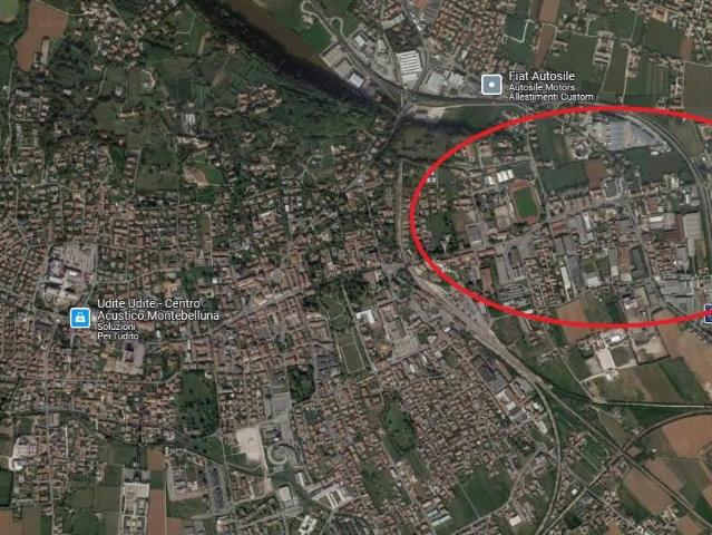 Locale Commerciale in vendita a Centro, Montebelluna