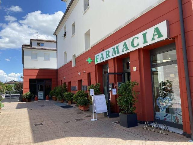 Locale Commerciale in vendita a Montechiarugolo, Reggio Emilia