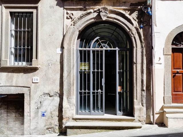 Locale Commerciale in vendita a Le Mosse, Montefiascone