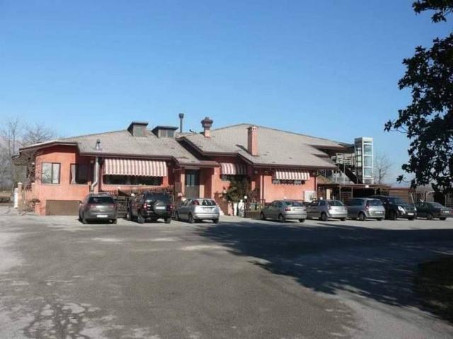 Locale Commerciale in vendita a Montereale Valcellina, Friuli-Venezia Giulia