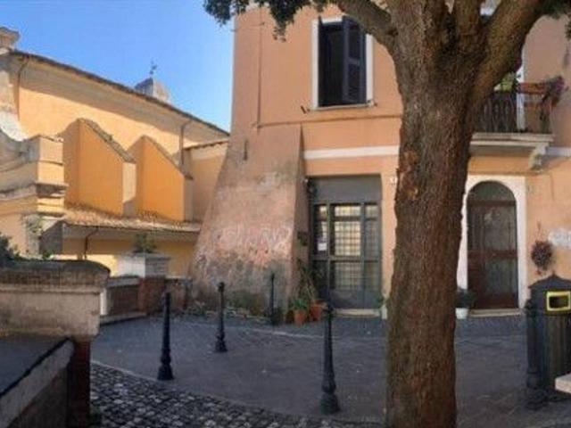 Locale Commerciale in vendita a Roma Capitale, Lazio