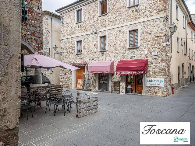 Locale Commerciale in vendita a Monterotondo Marittimo, Toscana
