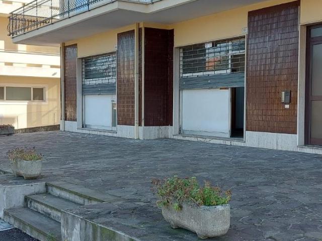 Locale Commerciale in vendita a Morciano Di Romagna, Reggio Emilia
