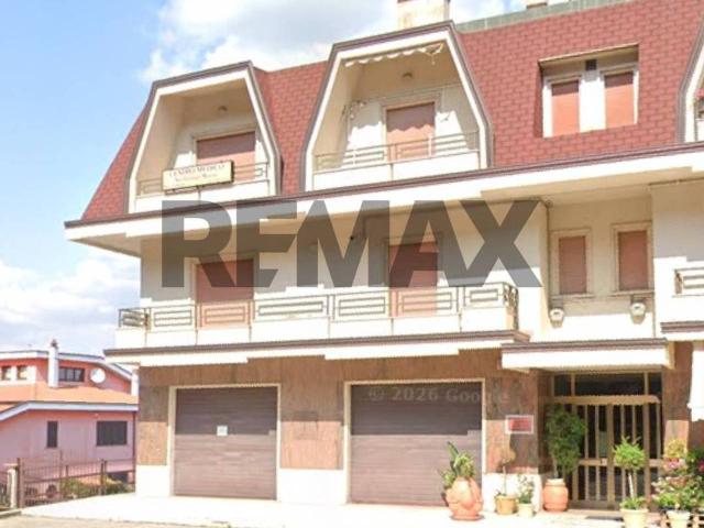 Locale Commerciale in vendita a Morcone, Campania