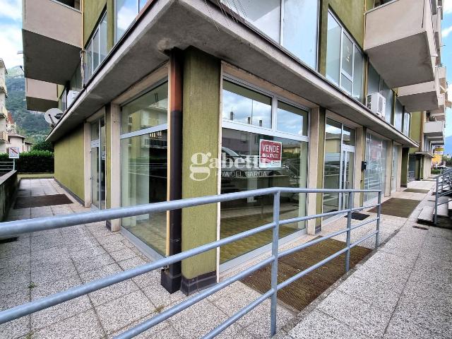 Locale Commerciale in vendita a Comunità della Vallagarina, Mori