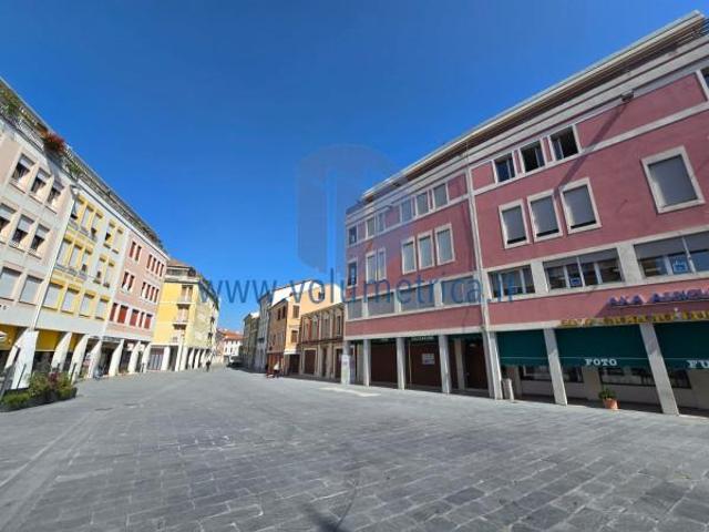 Locale Commerciale in vendita a Motta Di Livenza, Veneto