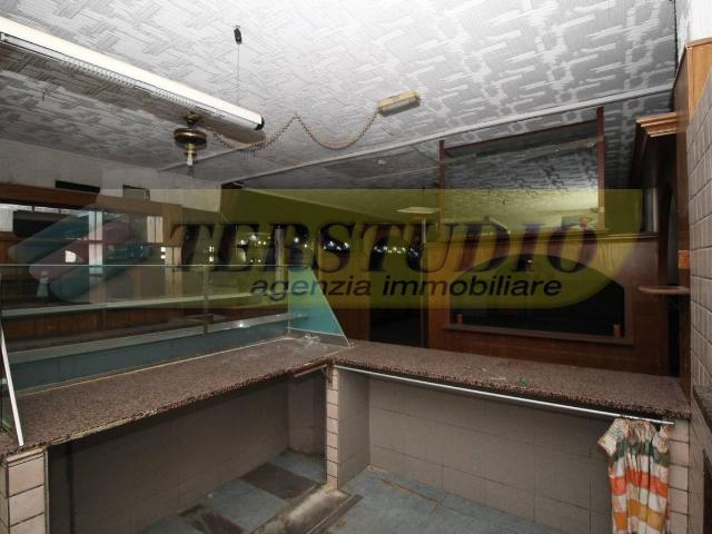 Locale Commerciale in vendita a Dorotina, Mozzo