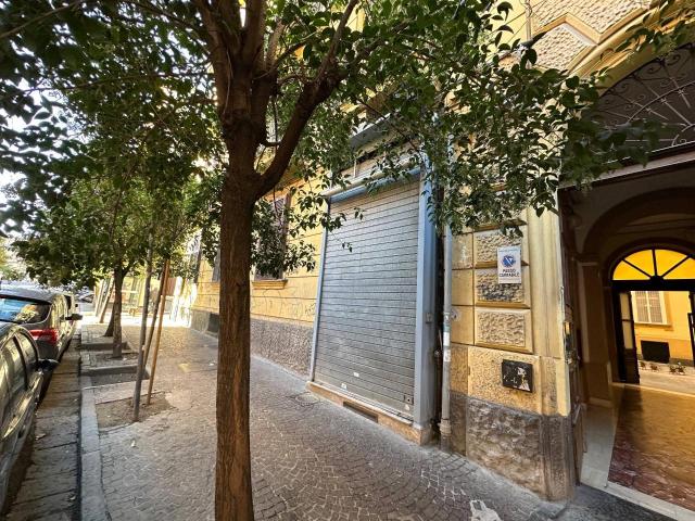 Locale Commerciale in vendita a Municipalità 5, Campania