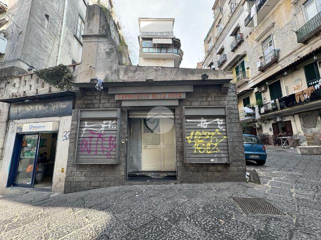 Locale Commerciale in vendita a Municipalità 4, Borgo Sant'antonio Abate