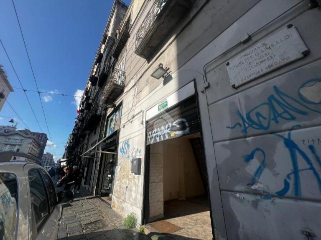 Locale Commerciale in vendita a Municipalità 2, Mercato