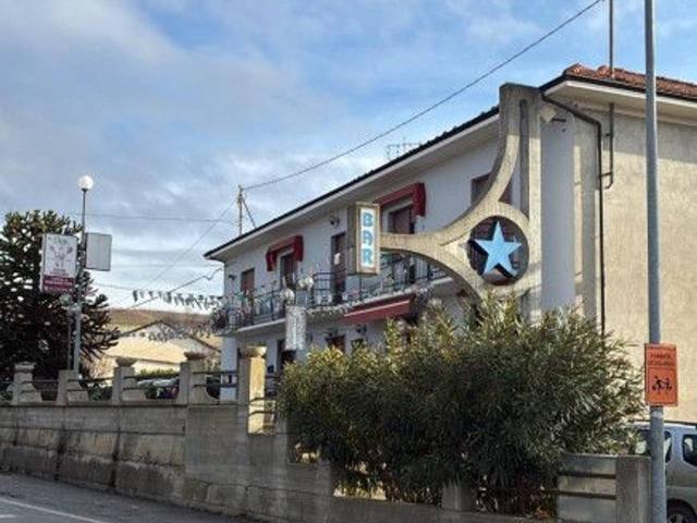 Locale Commerciale in vendita a Piemonte, Cuneo