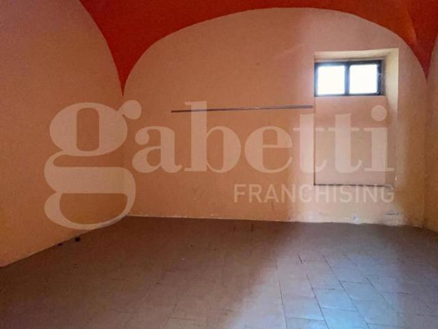 Locale Commerciale in vendita a Piedimonte, Nocera Inferiore