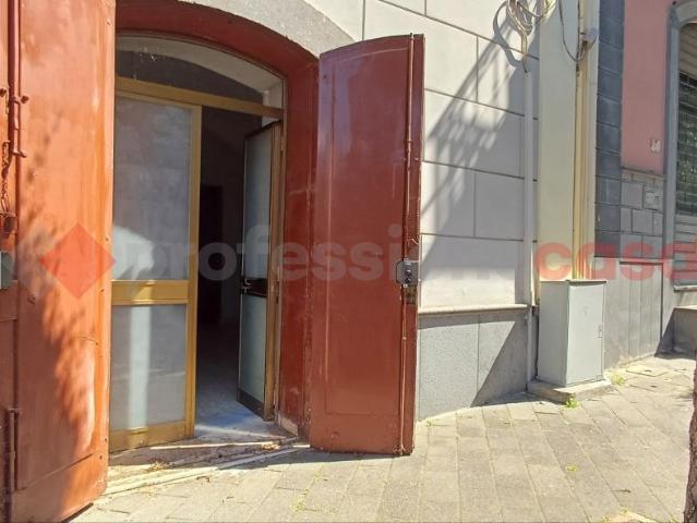 Locale Commerciale in vendita a Nocera Superiore, Campania