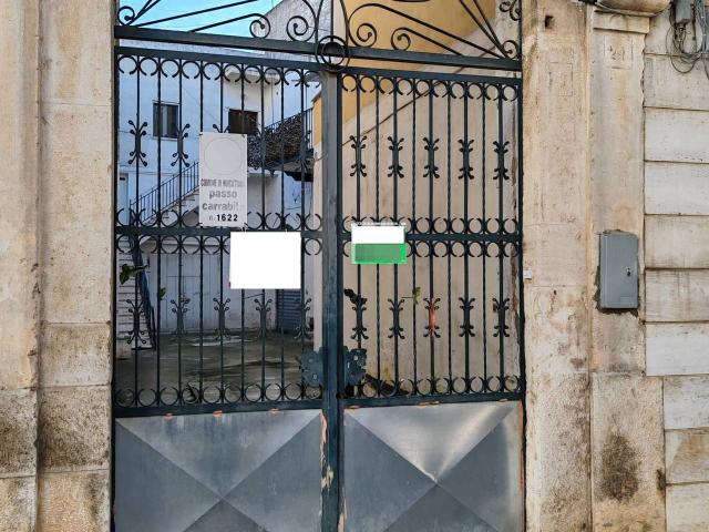 Locale Commerciale in vendita a Noicattaro, Bari