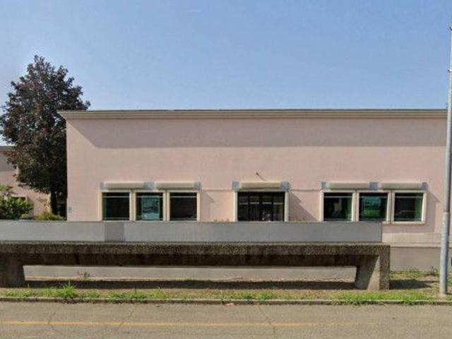 Locale Commerciale in vendita a Unione dei comuni del Sorbara, Nonantola