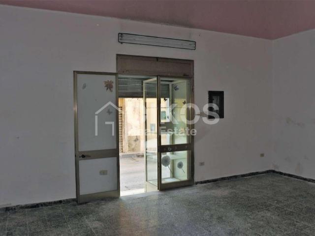Locale Commerciale in vendita a Noto, Sicilia