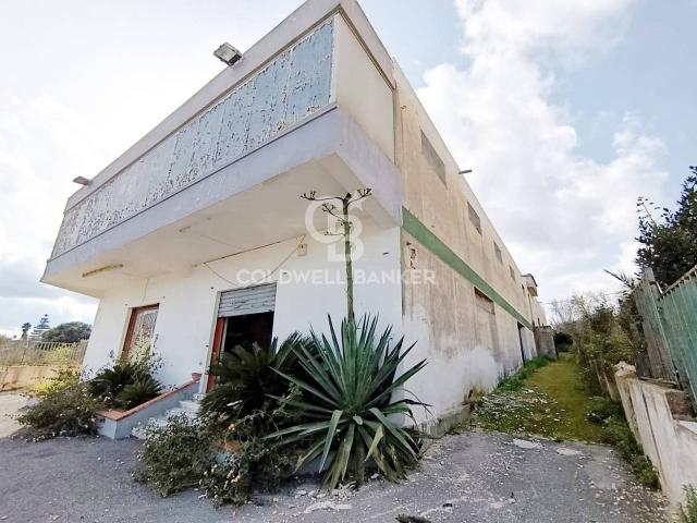 Locale Commerciale in vendita a Noto, Sicilia