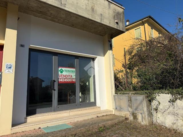 Locale Commerciale in vendita a Nove, Veneto