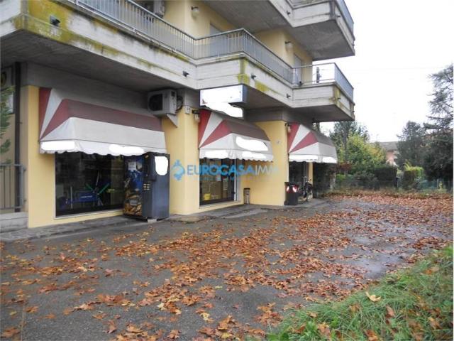 Locale Commerciale in vendita a Unione delle Terre d'Argine, Novi Di Modena