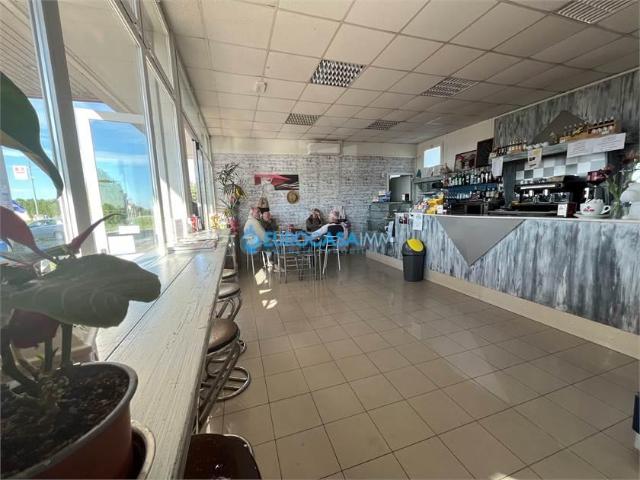 Locale Commerciale in vendita a Unione delle Terre d'Argine, Novi Di Modena