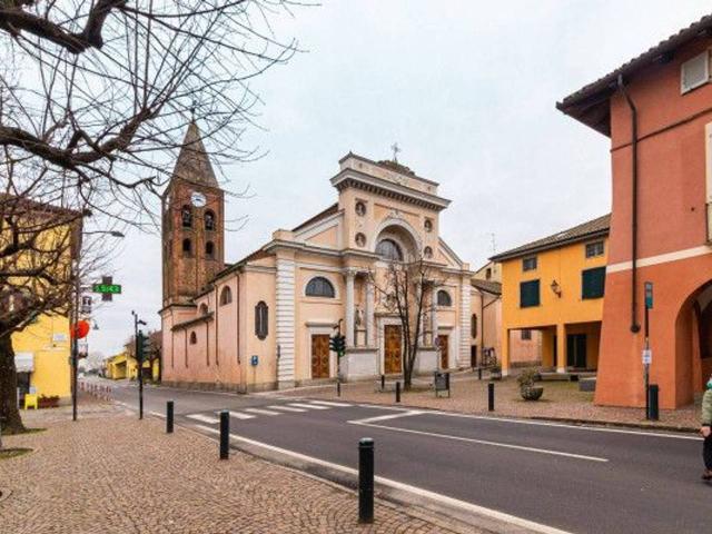 Locale Commerciale in vendita a Piemonte, Alessandria