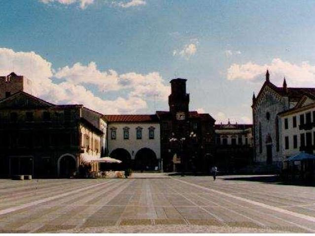Locale Commerciale in vendita a Colfrancui, Oderzo