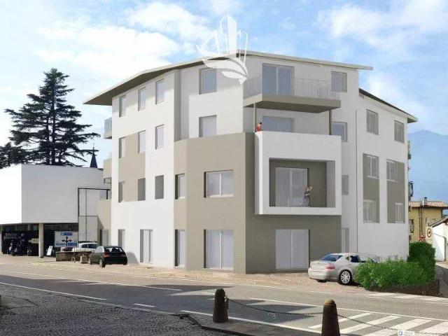 Locale Commerciale in vendita a Überetsch-Unterland - Oltradige-Bassa Atesina, Ora