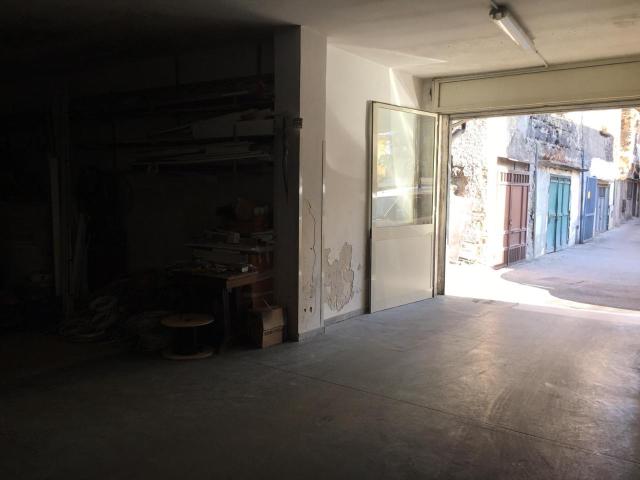 Locale Commerciale in vendita a Ottaviano, Campania