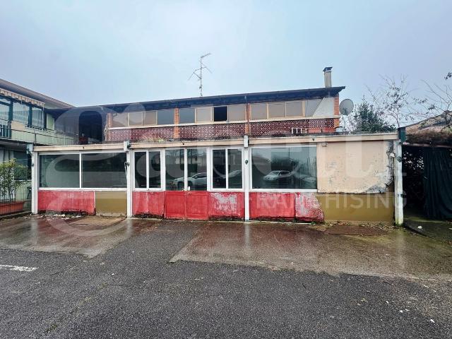 Locale Commerciale in vendita a Paderno Franciacorta, Lombardia