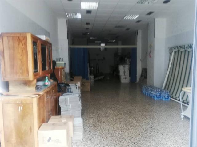 Locale Commerciale in vendita a Pagani, Campania