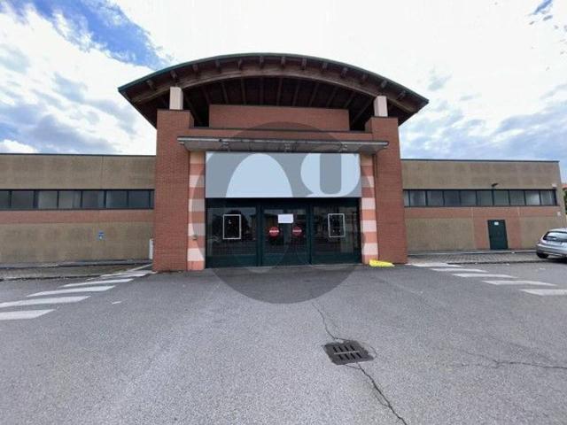 Locale Commerciale in vendita a San Rocco, Palazzolo Sull'oglio