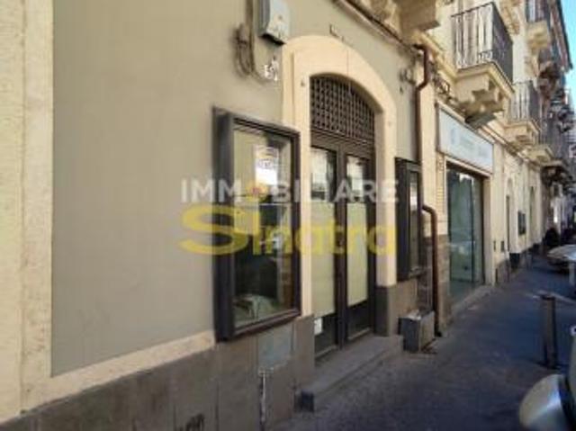 Locale Commerciale in vendita a Paternò, Sicilia