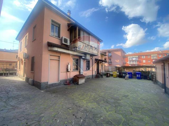 Locale Commerciale in vendita a San Giovannino, Pavia