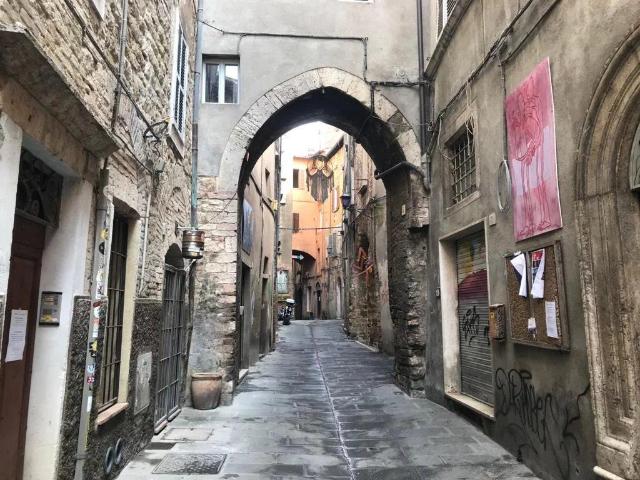 Locale Commerciale in vendita a Sant'Erminio, Cenerente