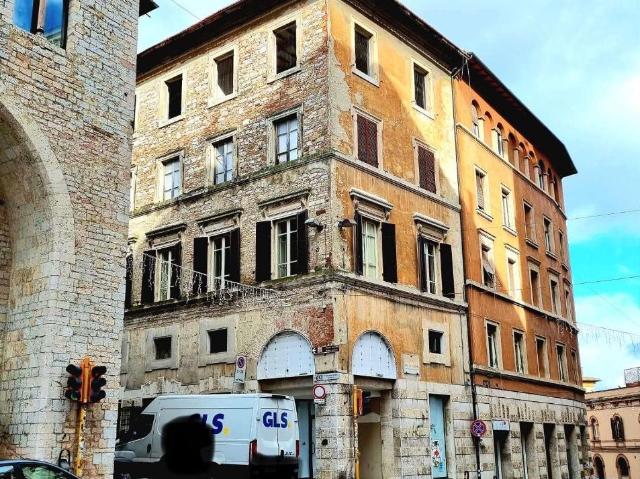 Locale Commerciale in vendita a Sant'Erminio, Cenerente