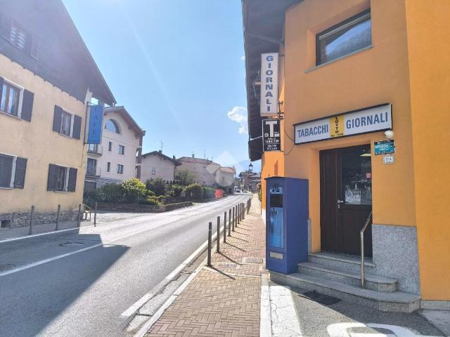 Locale Commerciale in vendita a Pollein, Aosta