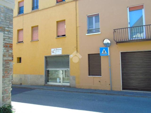Locale Commerciale in vendita a Poncarale, Lombardia
