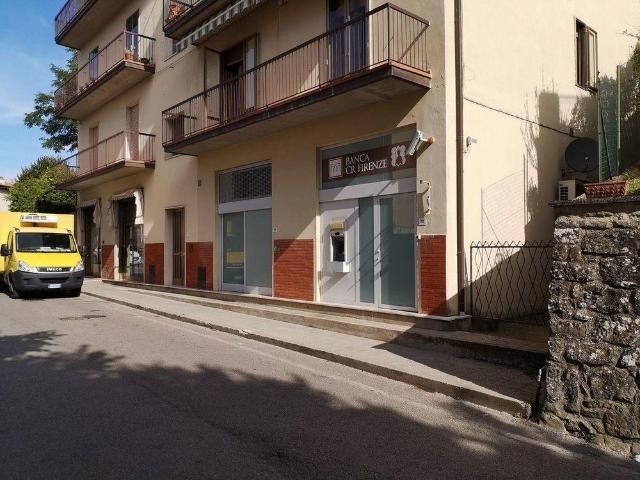 Locale Commerciale in vendita a Unione di Comuni Valdarno e Valdisieve, Pontassieve
