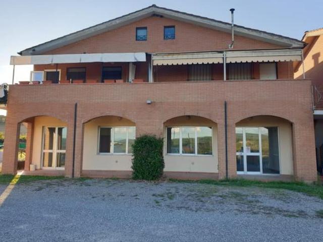 Locale Commerciale in vendita a Chiusdino, Toscana