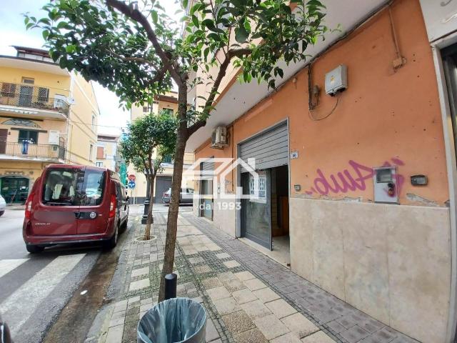 Locale Commerciale in vendita a Pontecagnano