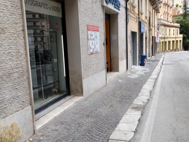 Locale Commerciale in vendita a Montereale, Potenza