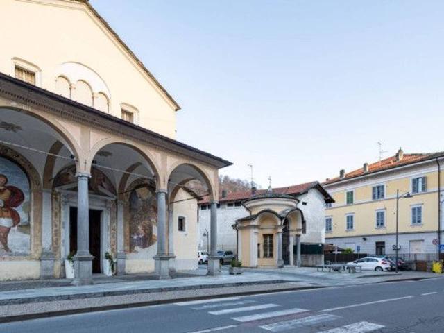 Locale Commerciale in vendita a Quarona, Vercelli