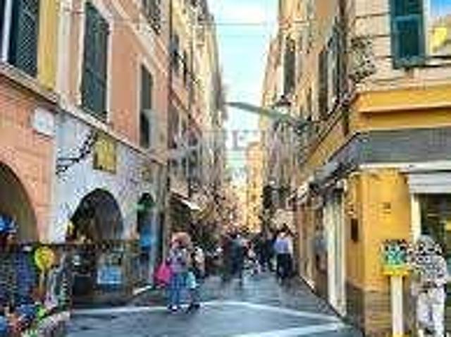 Locale Commerciale in vendita a San Michele di Pagana, Rapallo