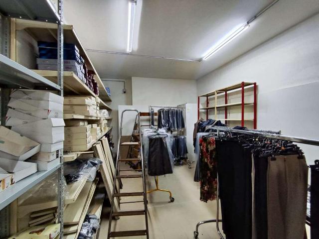 Locale Commerciale in vendita a Calabria, Reggio Calabria