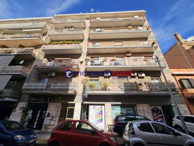 Locale Commerciale in vendita a Calabria, Reggio Calabria