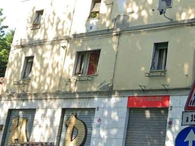 Locale Commerciale in vendita a Regina Pacis, Re