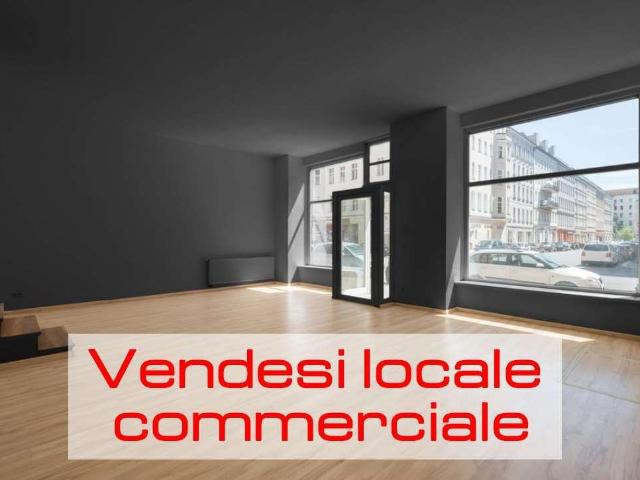 Locale Commerciale in vendita a San Francesco-Giardini Pubblici, Re
