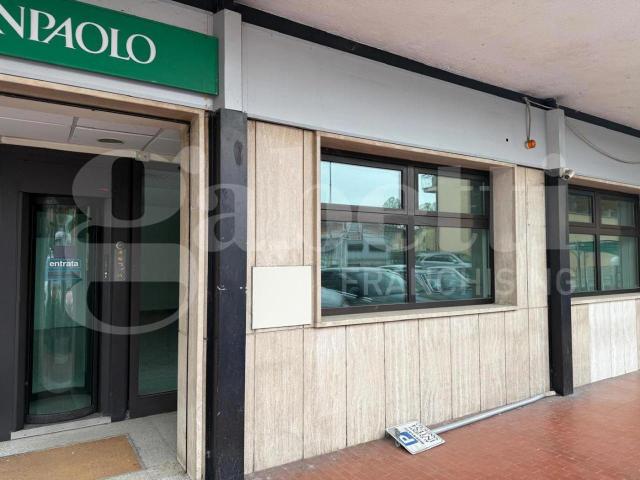 Locale Commerciale in vendita a Quattro Strade, Rieti
