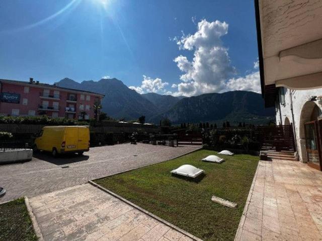 Locale Commerciale in vendita a Comunità Alto Garda e Ledro, Riva