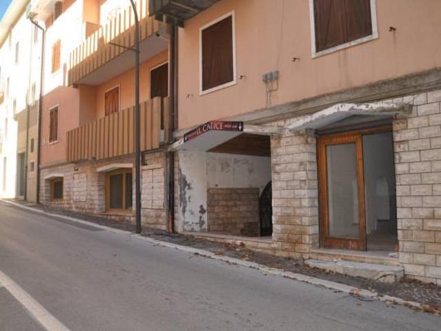 Locale Commerciale in vendita a Roccaraso, Abruzzo